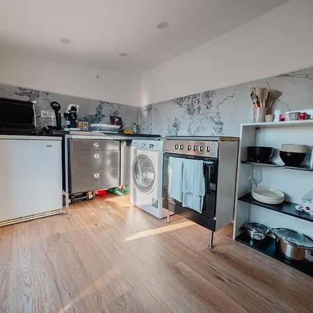 Altbau Zum Wohlfuehlen * Магдебург